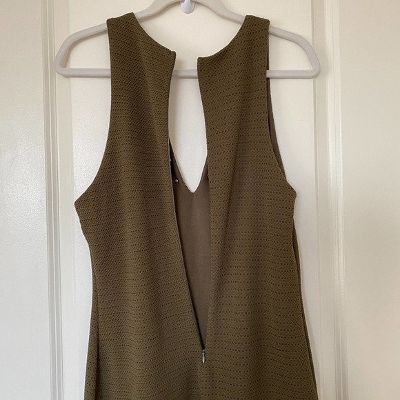 Sleeveless Sheath Dress Military Green Tulip Hem V-Neck Midi Size Large - Picture 5 of 11